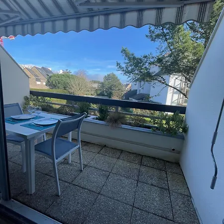 Lumineux Avec Belle Terrasse Sur Espaces Verts, 100m Carnac